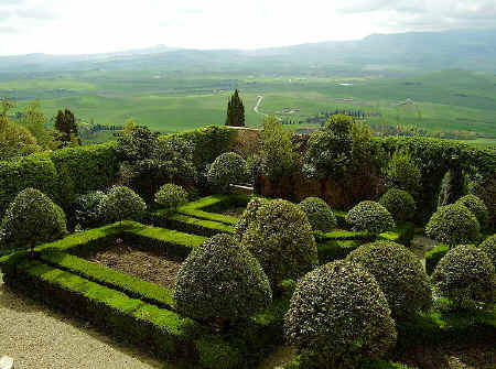 Piccolomini Gardens in Pienza